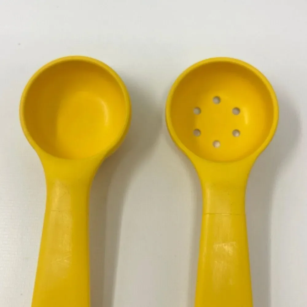 Carlisle 4921 & 4923 1 oz 30ml Yellow Short Handle Portion Spoon Lot of 2